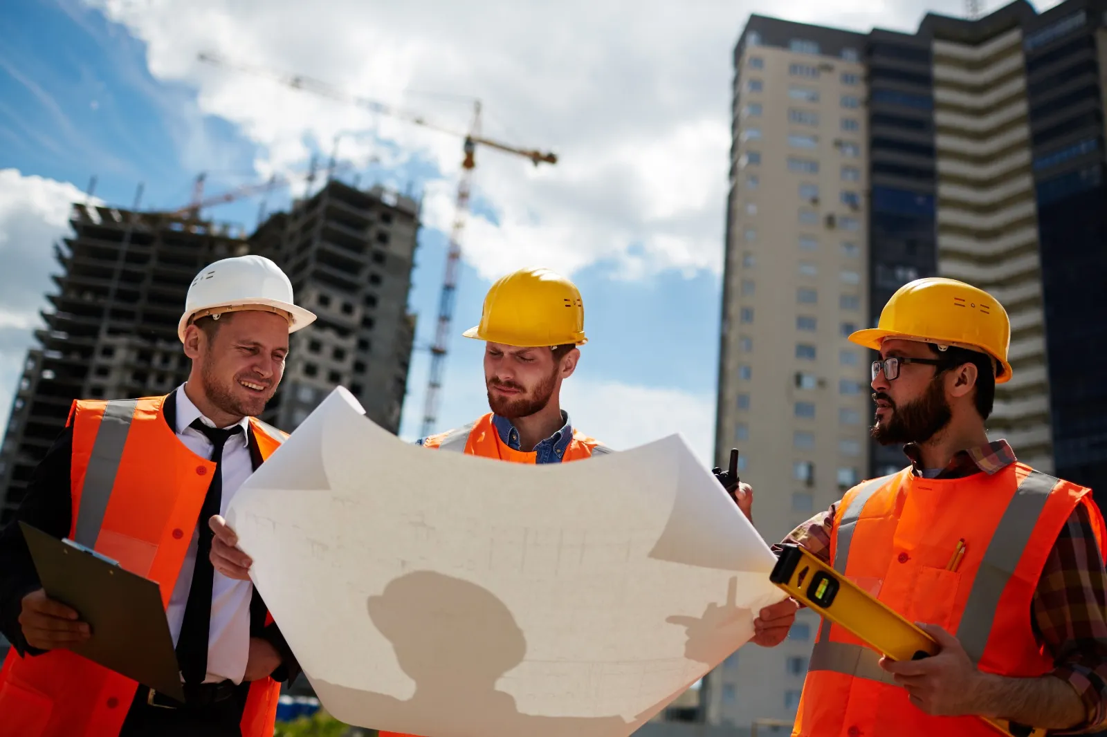 Artículo 27 de la Ley N° 32069: Rigor técnico en la contratación pública